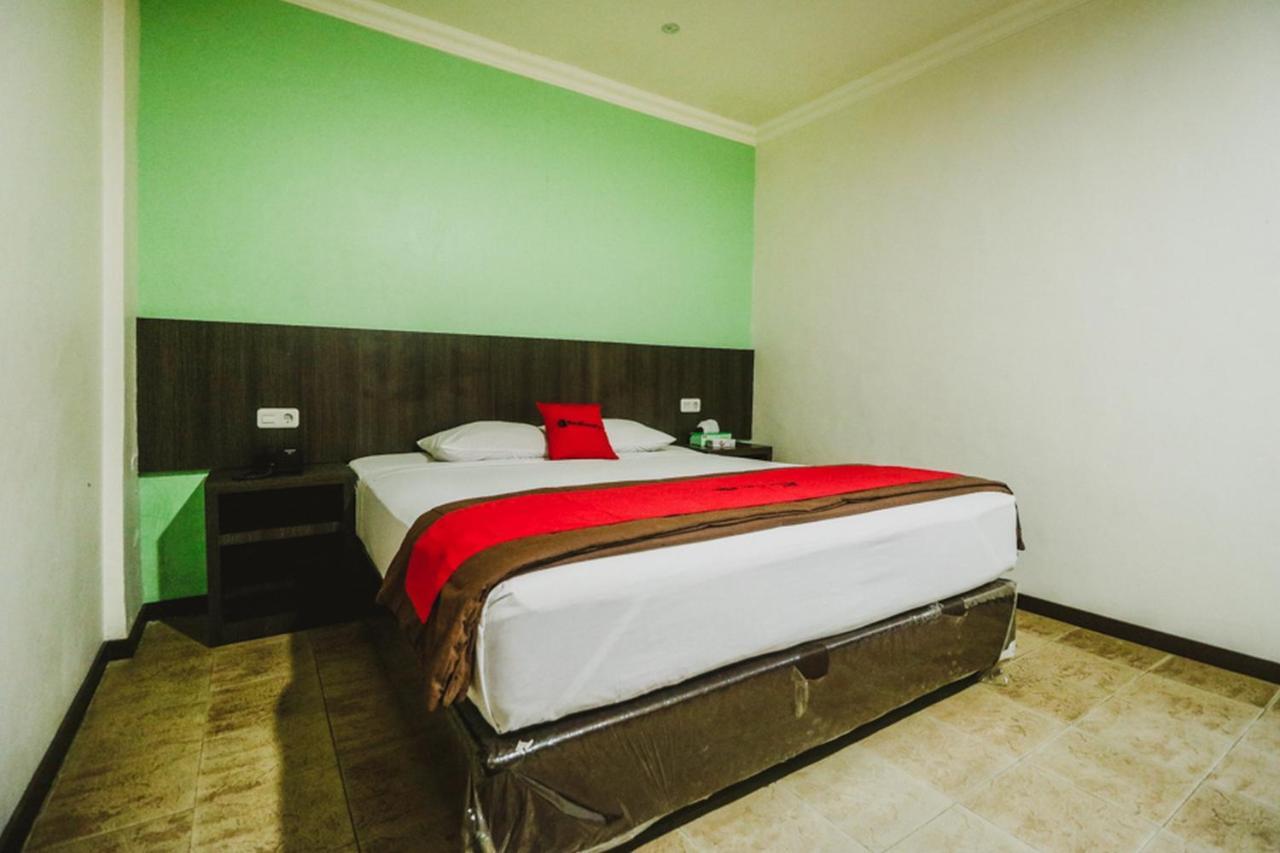 Reddoorz Plus Near Jambi Prima Mall Eksteriør bilde